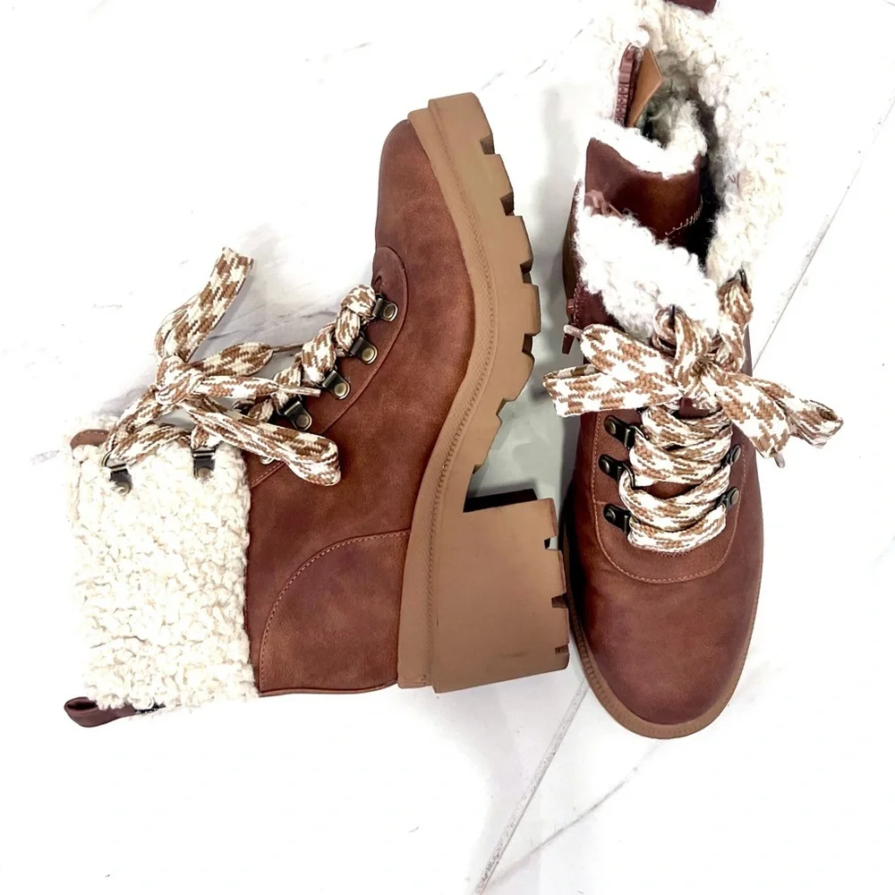 Circus by Sam Edelman Sambert‎ Dark Camel Brown and Cream Winter Boots 9